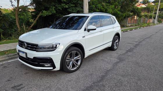 VOLKSWAGEN TIGUAN 2.0 350 TSI GASOLINA ALLSPACE R-LINE 4MOTION DSG VOLKSWAGEN TIGUAN 2.0 350 TSI GASOLINA ALLSPACE R-LINE 4MOTION DSG